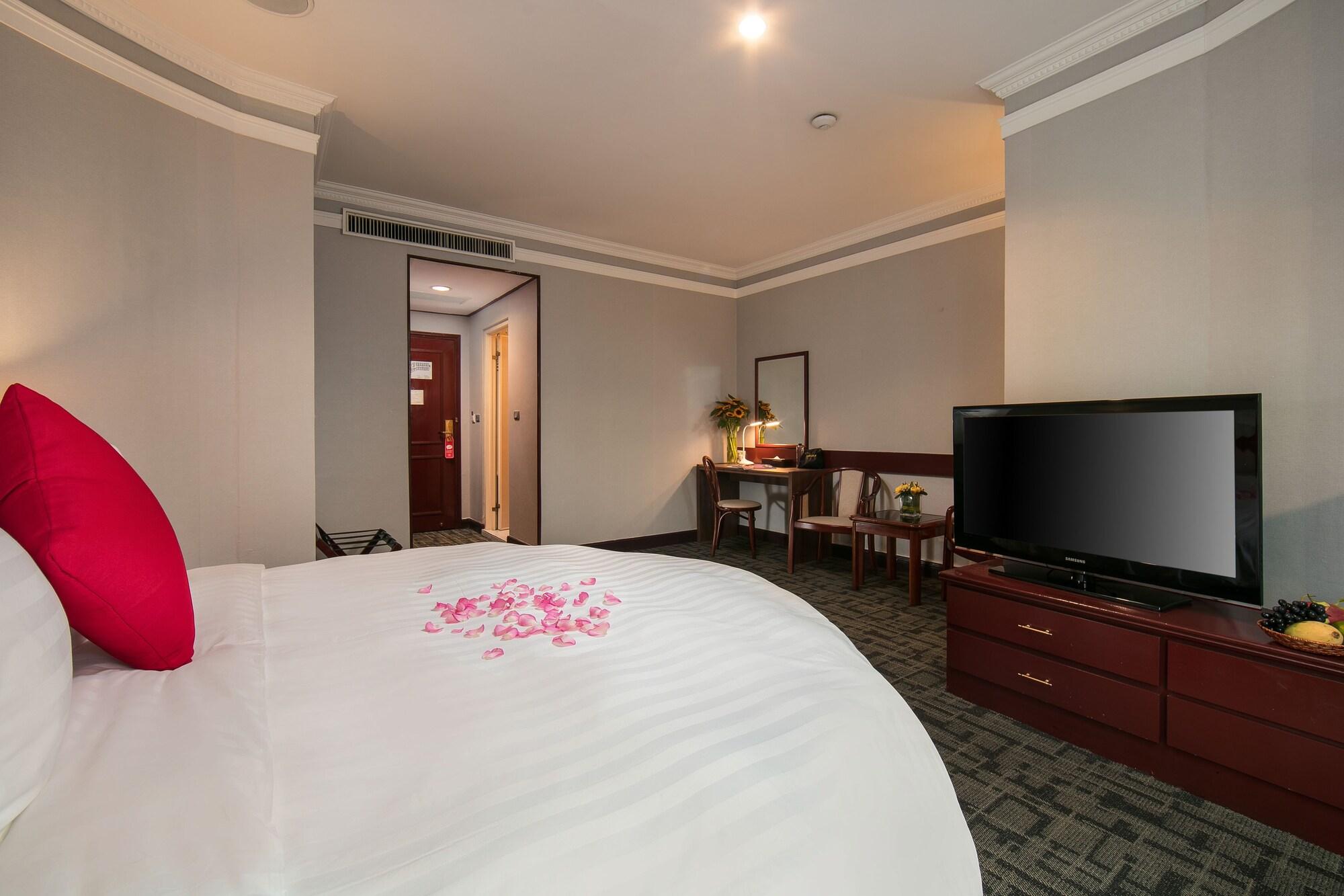 Lake Side Hotel Hanoi Buitenkant foto