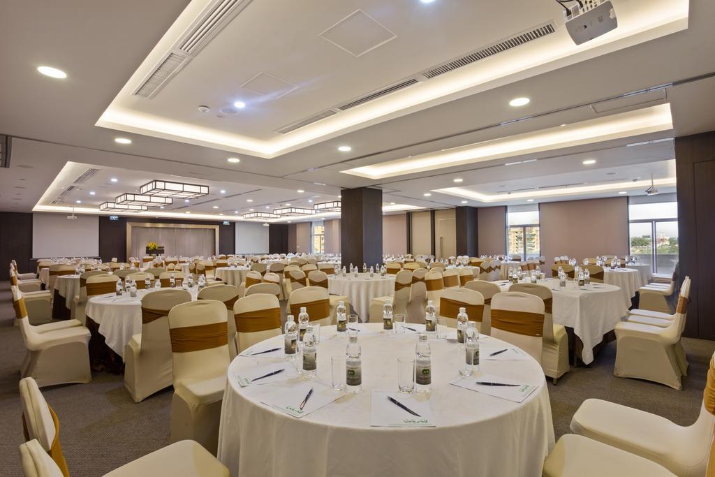 Lake Side Hotel Hanoi Buitenkant foto